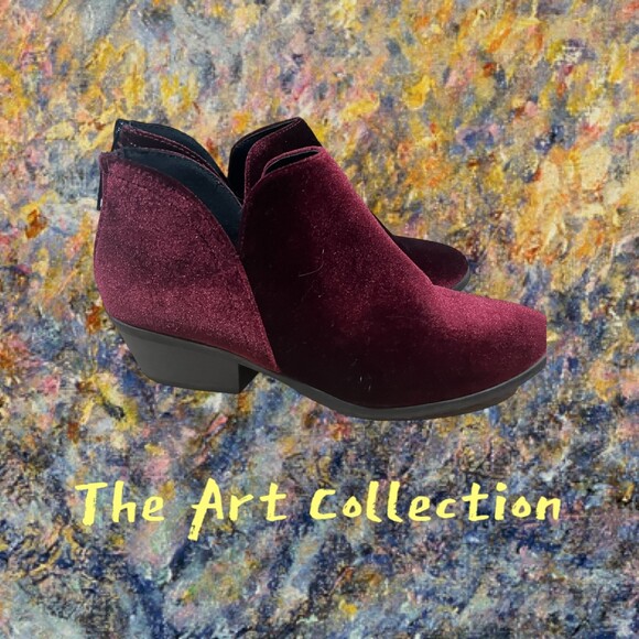 Soda Burgundy/Wine Color, Size 8 Ankle Boots - Picture 2 of 6